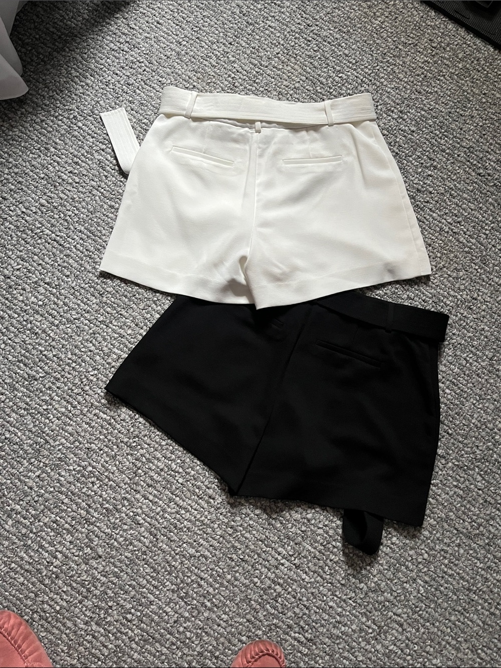 Nine West dressy  Tie Belt Shorts - Black & White Small - Picture 4 of 5